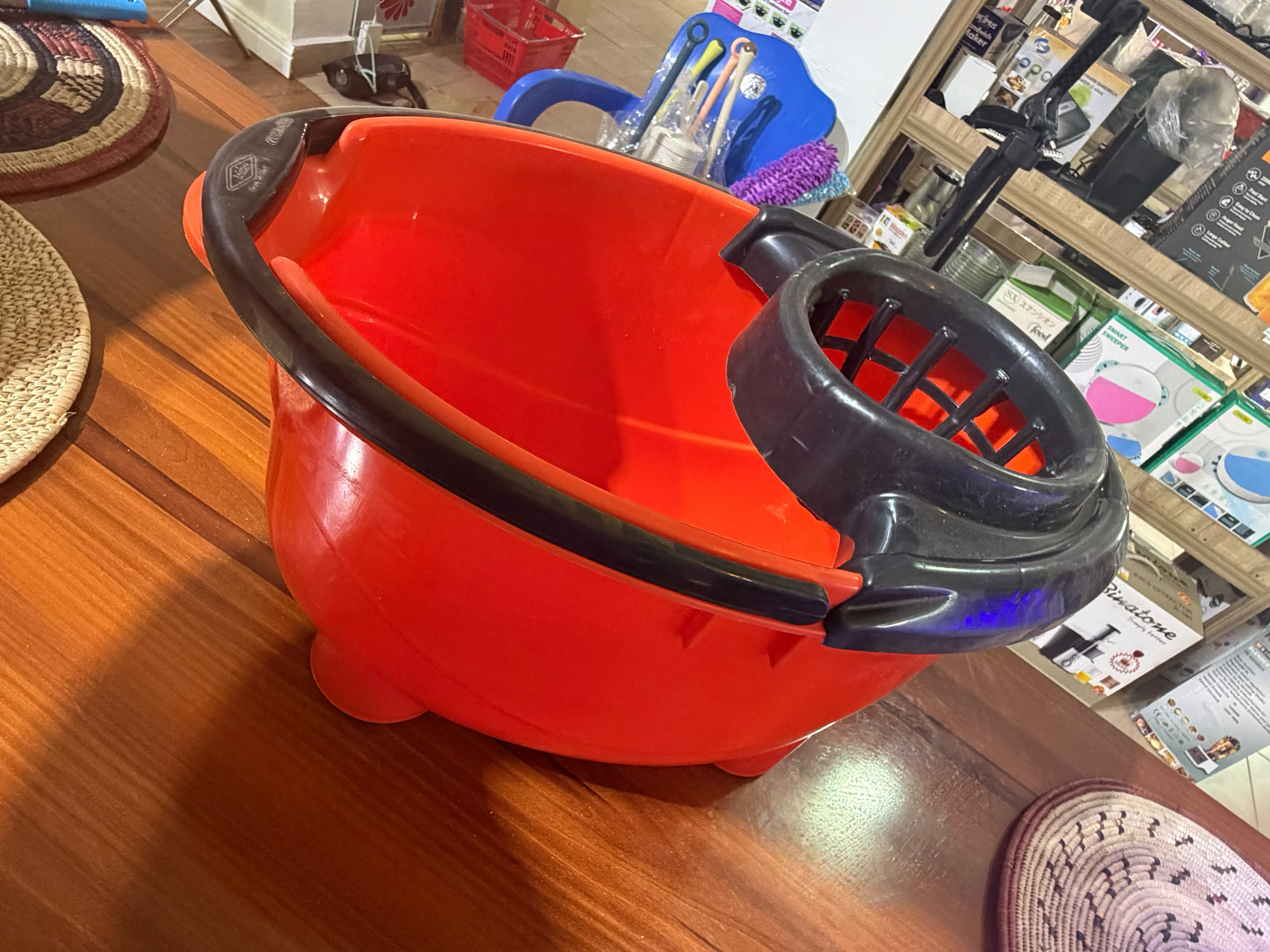 Mob bucket